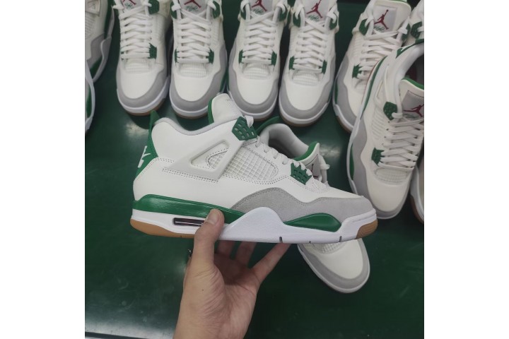 God Tier batch Jordan 4 Retro SB Pine Green