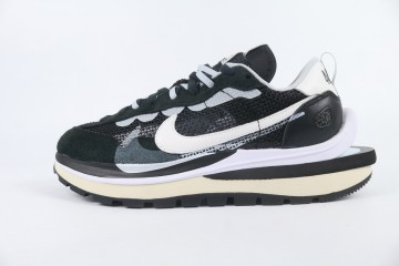 Nike Vaporwaffle sacai Black White